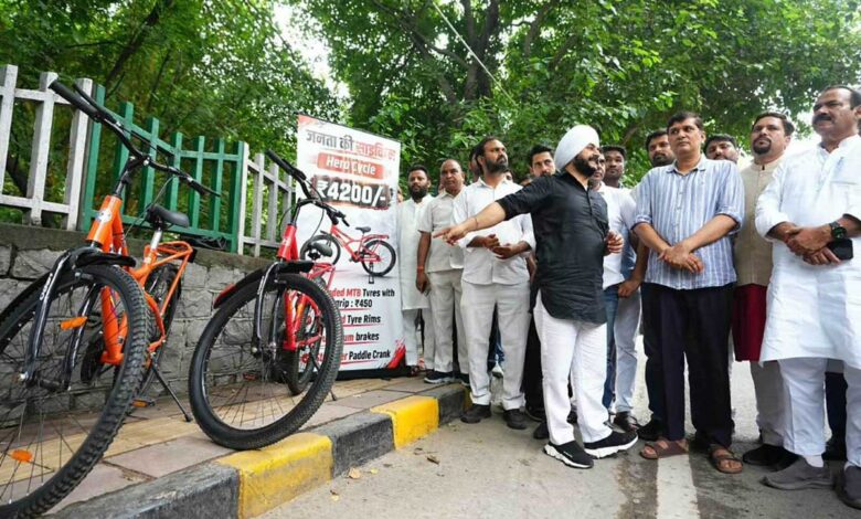 AAP protests after being denied permission to meet the Delhi LG demands Ashish Sood's resignation