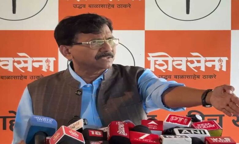 Sanjay Raut attacks BJP over women reservation says the Fadnavis government is being hypocritical