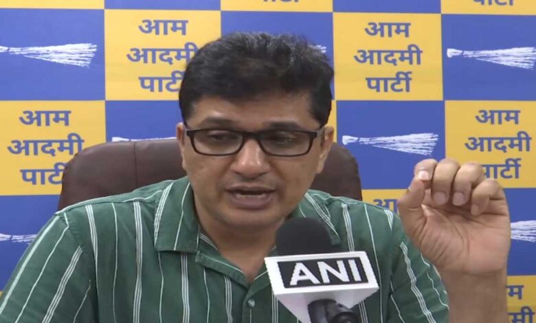 Saurabh Bharadwaj will meet the Delhi LG along with five MLAs and raise issues regarding alleged scams
