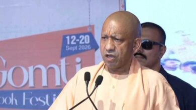 CM Yogi Urges Youth to Read, Quit Social Media