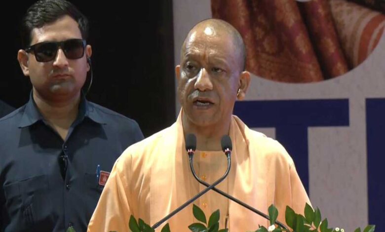 CM Yogi emphasizes linking UP textile heritage with industrial potential