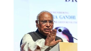 Mallikarjun Kharge takes aim at PM Modi's visit to SRCC.