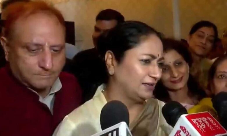 Rekha Gupta major announcement regarding MCD school buildings